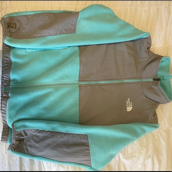 Women’s North Face Jacket - Picture 2 of 6